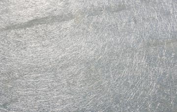 Powick laminate fibreglass or shingles?